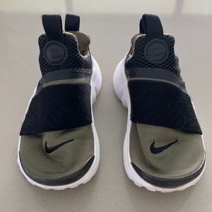Boys Nike sneakers size 9